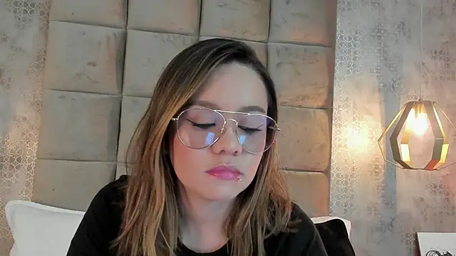 Snapshot of Sky_Junne chatting on 22, 12, 2025 Sky Junne online show from 22, 12, 2025