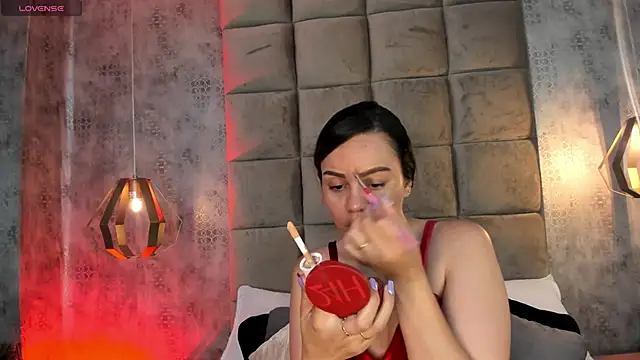 Sky Junne online show from 6, 2, 2026