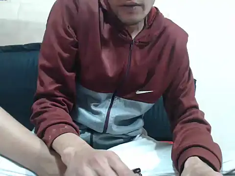 parejaardiendo online show from 22, 9, 2025