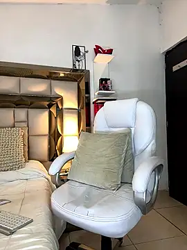 Sara trans hot online show from 9, 1, 2026