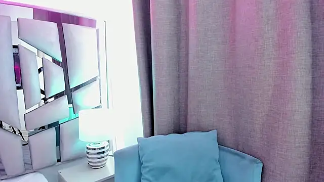 Snapshot of _valeria_saenz_ chatting on 13, 7, 2026 valeria saenz online show from 13, 7, 2026