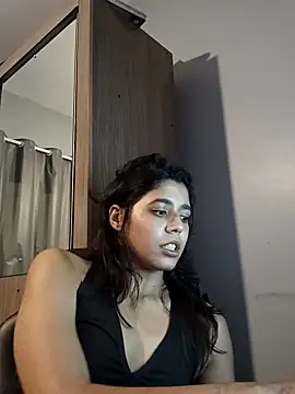 Snapshot of Maricamposs chatting on 3, 11, 2025 Maricamposs online show from 3, 11, 2025