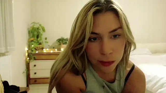 Snapshot of wonderalice31 chatting on 9, 11, 2025 wonderalice31 online show from 9, 11, 2025