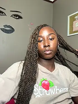 Snapshot of sapphiredadon chatting on 8, 9, 2025 sapphiredadon online show from 8, 9, 2025
