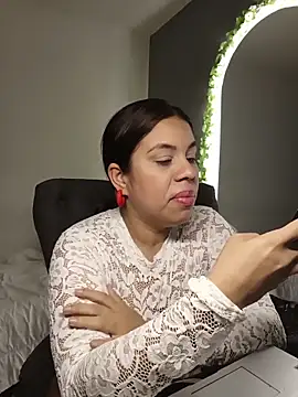 GabyMontenegro online show from 6, 11, 2025