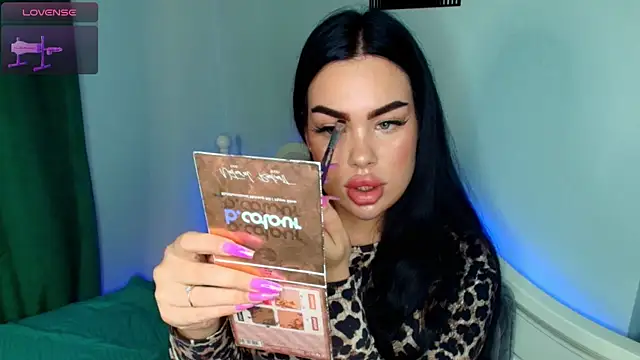 katerine Monroe online show from 12, 11, 2025