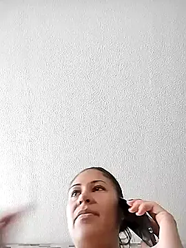 Snapshot of KittyHoleshot87 chatting on 10, 10, 2025 KittyHoleshot87 online show from 10, 10, 2025