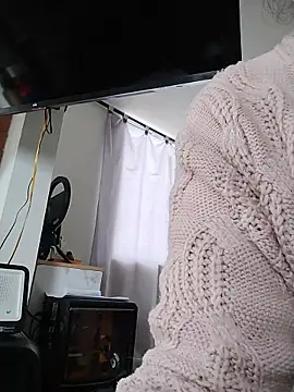 KittyHoleshot87 online show from 25, 3, 2026