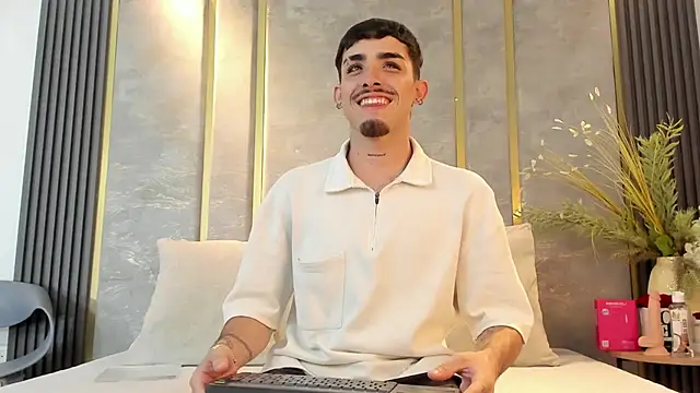 NikoStone  online show from 23, 12, 2025