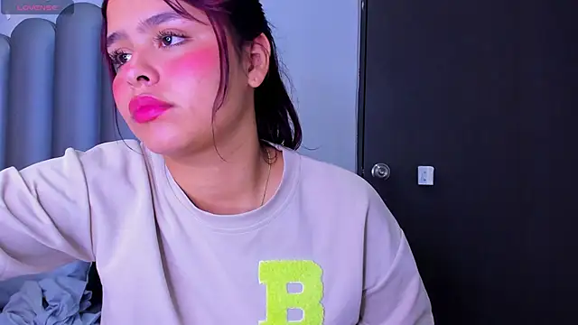 Sofia villareal online show from 7, 1, 2026