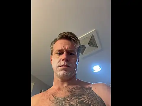Snapshot of DILFiGuess11 chatting on 9, 5, 2026 DILFiGuess11 online show from 9, 5, 2026
