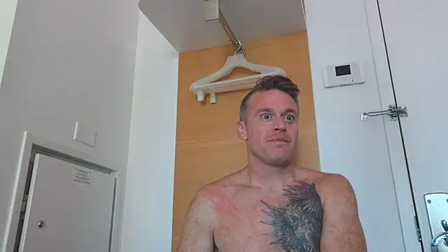Snapshot of DILFiGuess11 chatting on 9, 7, 2026 DILFiGuess11 online show from 9, 7, 2026