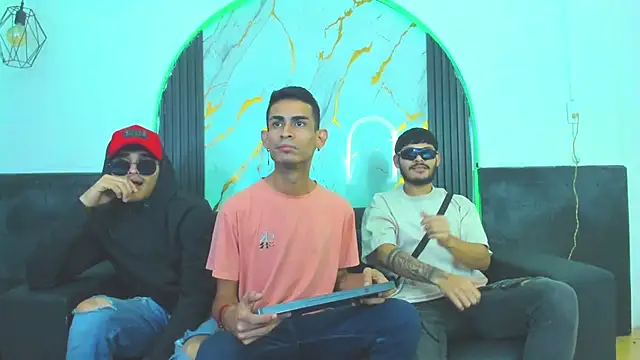 Golldens Dreamss online show from 23, 11, 2025