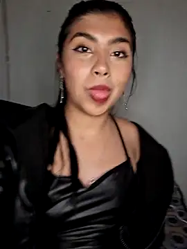 Snapshot of DianeSuns_ chatting on 8, 10, 2025 DianeSuns online show from 8, 10, 2025