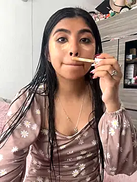 Snapshot of DianeSuns_ chatting on 21, 12, 2025 DianeSuns online show from 21, 12, 2025