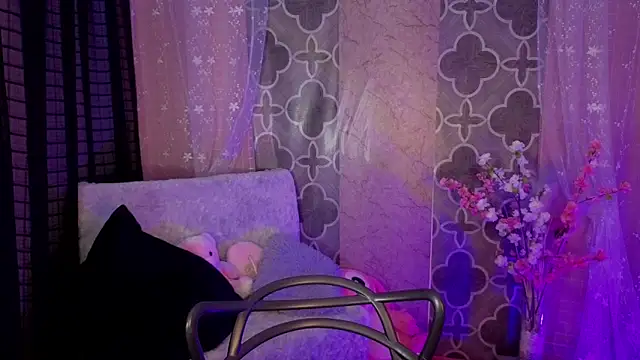 Kayleemorales online show from 8, 3, 2026