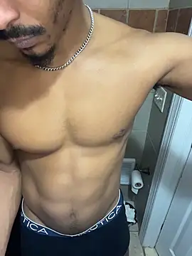 Snapshot of TRILLAHUNG chatting on 1, 12, 2025 TRILLAHUNG online show from 1, 12, 2025