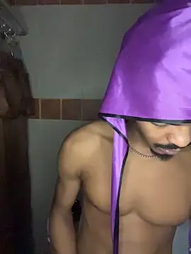 Snapshot of TRILLAHUNG chatting on 2, 12, 2025 TRILLAHUNG online show from 2, 12, 2025