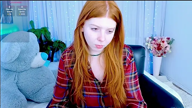 Adell  Shine online show from 8, 10, 2025