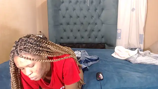 Snapshot of BendMeOverXX chatting on 12, 7, 2026 BendMeOverXX online show from 12, 7, 2026