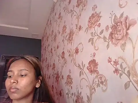 GlamGirl002 online show from 1, 4, 2026