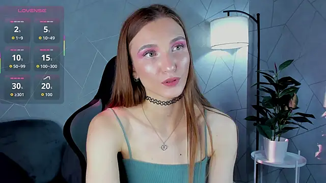 Snapshot of Alisha_Green chatting on 23, 9, 2025 Alisha Green online show from 23, 9, 2025