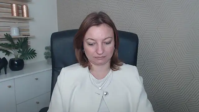 angelaSamt online show from 5, 11, 2025