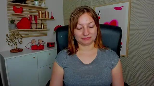 Snapshot of angelaSamt chatting on 6, 5, 2026 angelaSamt online show from 6, 5, 2026