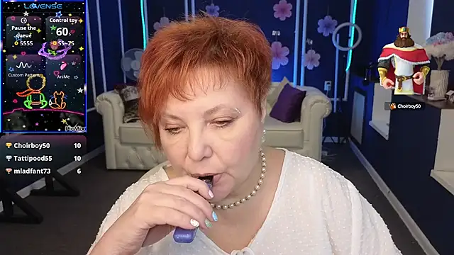 Kira Kenett online show from 7, 10, 2025