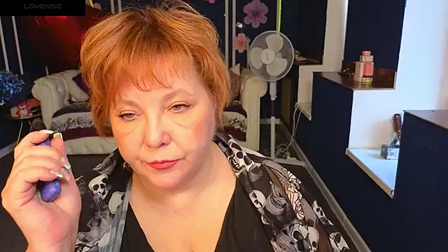 Snapshot of Kira_Kenett chatting on 28, 5, 2026 Kira Kenett online show from 28, 5, 2026