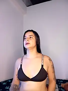 Snapshot of littleemma_77 chatting on 25, 9, 2025 littleemma 77 online show from 25, 9, 2025