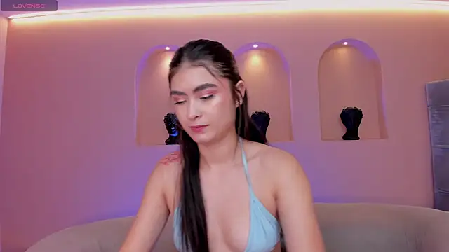 LucyWeiss  online show from 16, 10, 2025