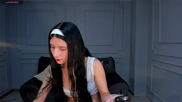 LaurentConnor online show from 31, 10, 2025