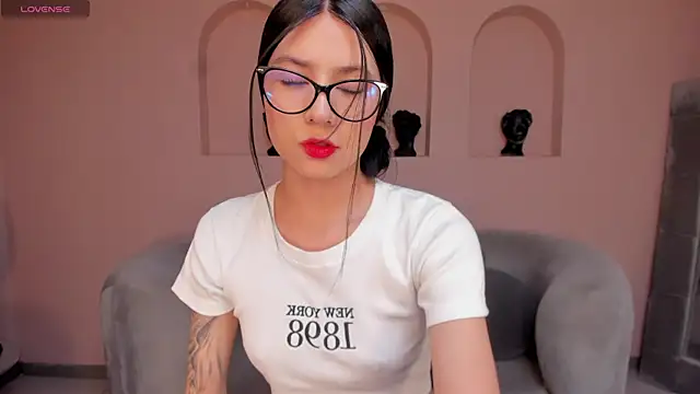 LaurentConnor online show from 14, 12, 2025