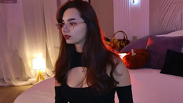 LeaMelone online show from 11, 11, 2025