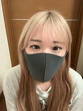 Snapshot of Una_chan_ chatting on 3, 10, 2025 Una chan online show from 3, 10, 2025