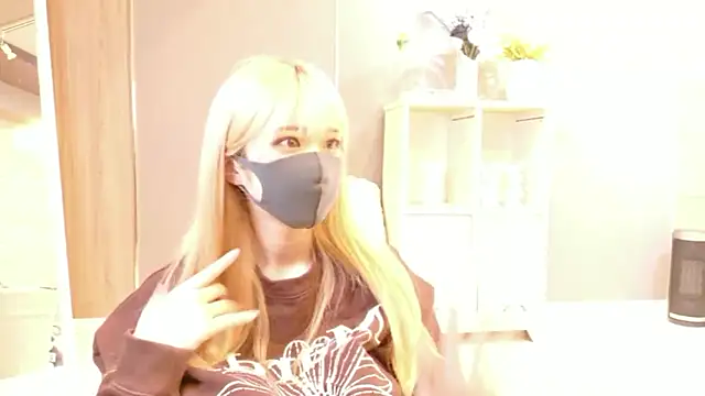 Snapshot of Una_chan_ chatting on 22, 10, 2025 Una chan online show from 22, 10, 2025