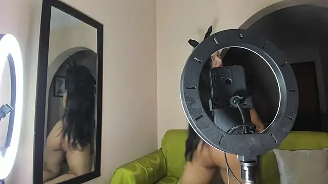 BiancaMoreti online show from 31, 10, 2025