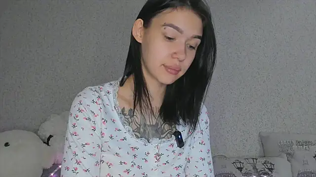 Snapshot of ArianaWalker77 chatting on 28, 9, 2025 ArianaWalker77 online show from 28, 9, 2025