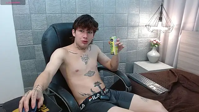 Iantwink18 online show from 23, 9, 2025