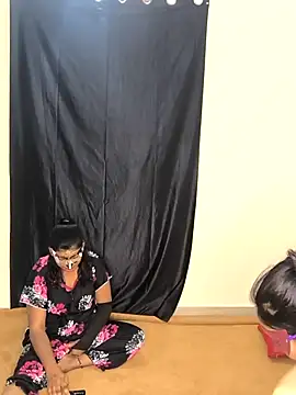 Family02 online show from 18, 10, 2025