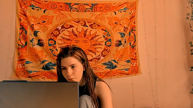 AliceCUNTach online show from 15, 4, 2026