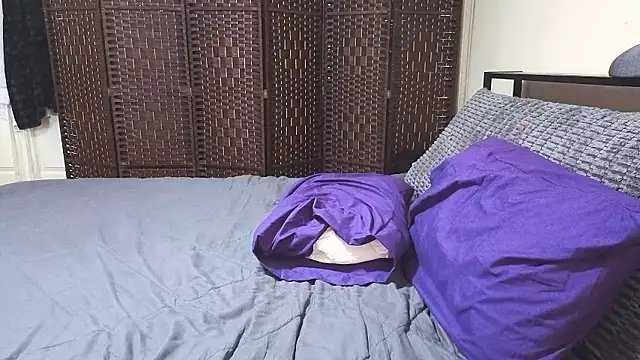 aussiepeaches online show from 12, 9, 2025