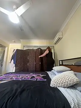 aussiepeaches online show from 13, 11, 2025