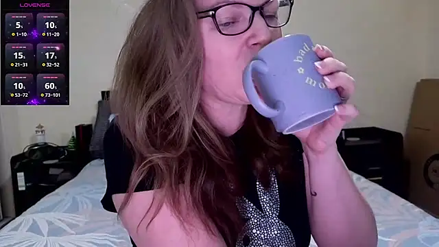 aussiepeaches online show from 23, 3, 2026