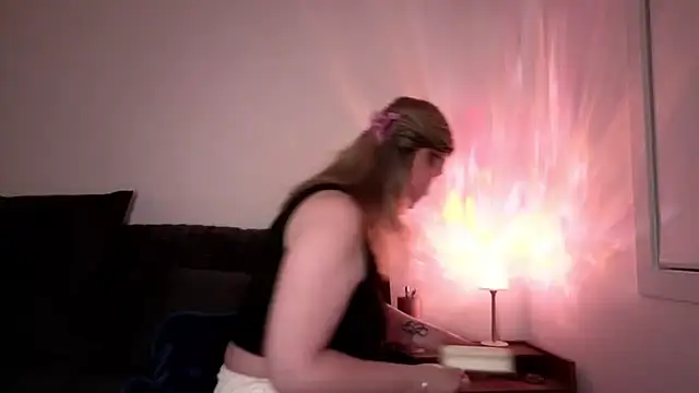 aussiepeaches online show from 19, 4, 2026