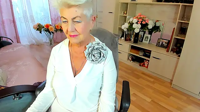 HotandMature online show from 24, 2, 2026