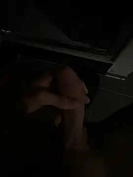 Snapshot of LucaHoot chatting on 10, 9, 2025 LucaHoot online show from 10, 9, 2025