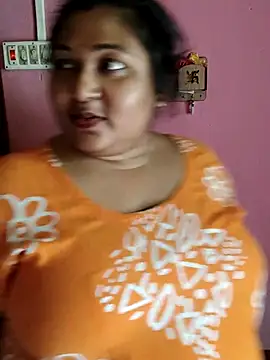 Snapshot of hotbhabhi011 chatting on 20, 4, 2026 hotbhabhi011 online show from 20, 4, 2026