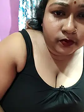 Snapshot of hotbhabhi011 chatting on 26, 4, 2026 hotbhabhi011 online show from 26, 4, 2026